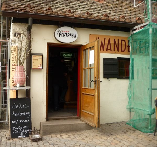 vchod do kavárny Cafe bar Wanderer Nürnberg
